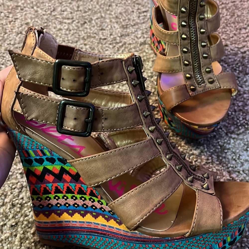 Betsyville Colorful Spike Wedges (Rare) - Picture 5 of 9